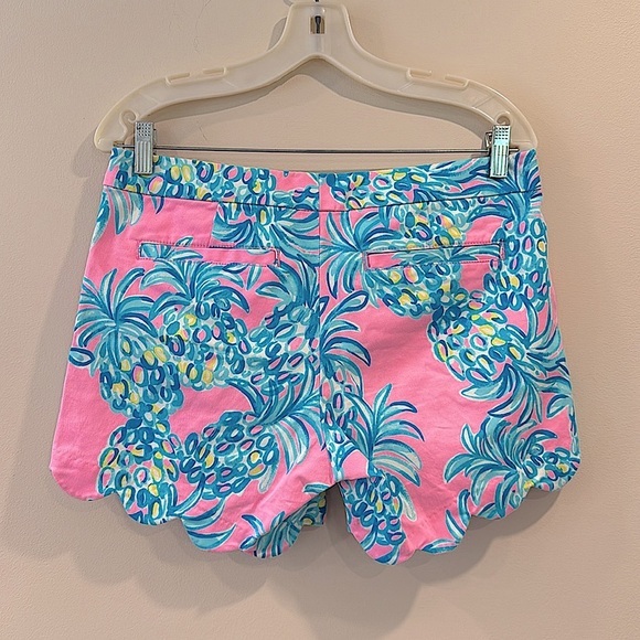 🔥NWOT Lily Pulitzer Pink Scalloped Shorts with Blue and Yellow Pineapple Print🔥 - Picture 8 of 8